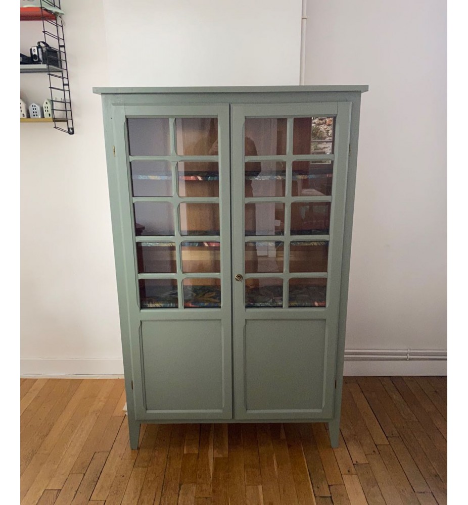 Armoire vitrée parisienne vintage