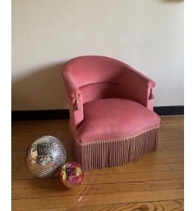 Fauteuil crapaud vintage vieux rose